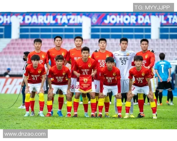 广州足球队与北京足球队赛后状态分析与复盘探讨MBA