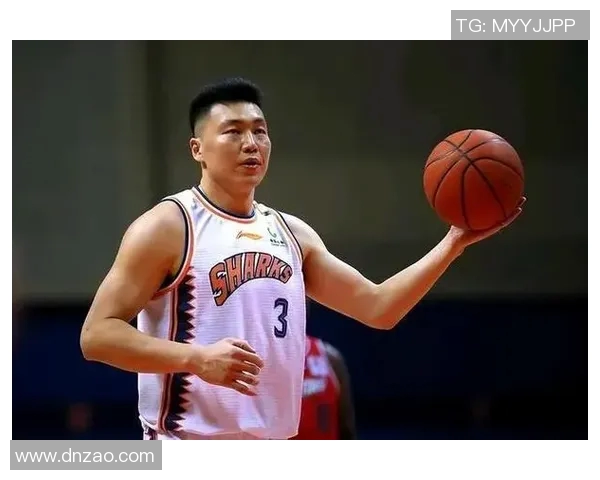 李根:从篮球场上的闪耀明星到人生道路上的坚韧奋斗者