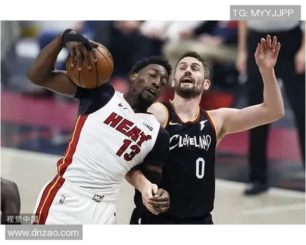 热火对阵骑士维特斯表现引发球迷热议与期待