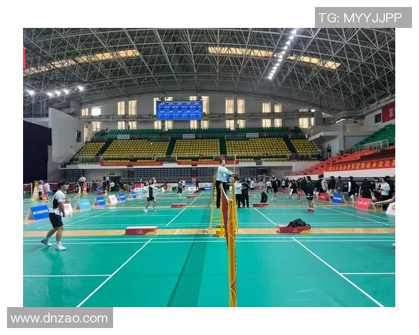 重庆羽毛球队选拔赛精彩点评展现团队节奏与个人风采的完美结合